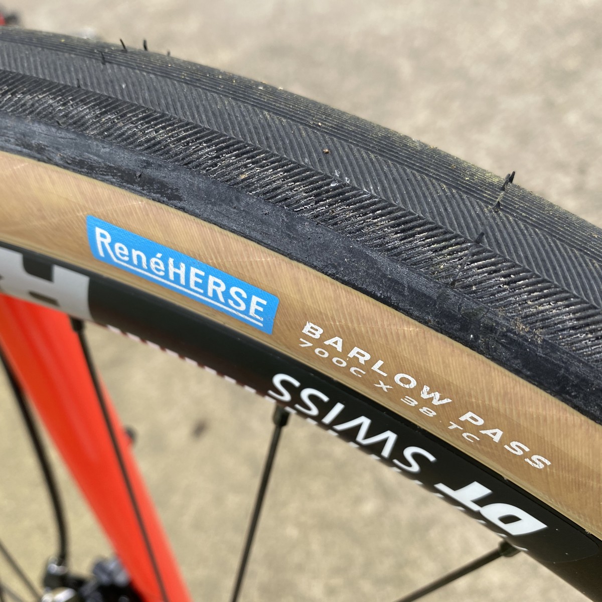 Review Rene Herse Barlow Pass TC Tire VeloNut